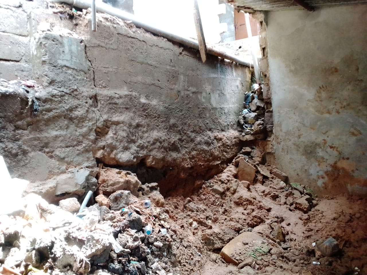 Desabamento De Muro Mata Duas Adolescentes Na Corimba Portal Ango Line 