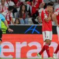 Expulsão e penáltis na derrota caseira do Benfica frente ao Salzburgo
